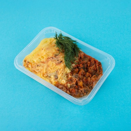 "Азу" из говядины по-татарски с картофельным пюре "Азу" из говядины по-татарски с картофельным пюре